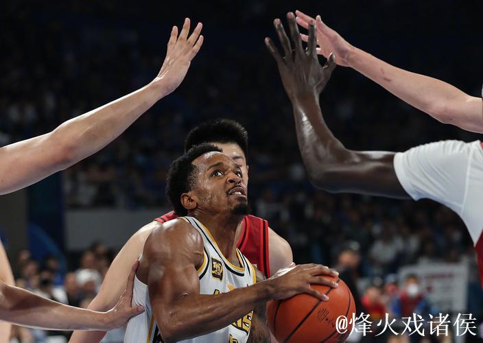 广厦揭幕战大胜14分却今日惨败辽篮16分